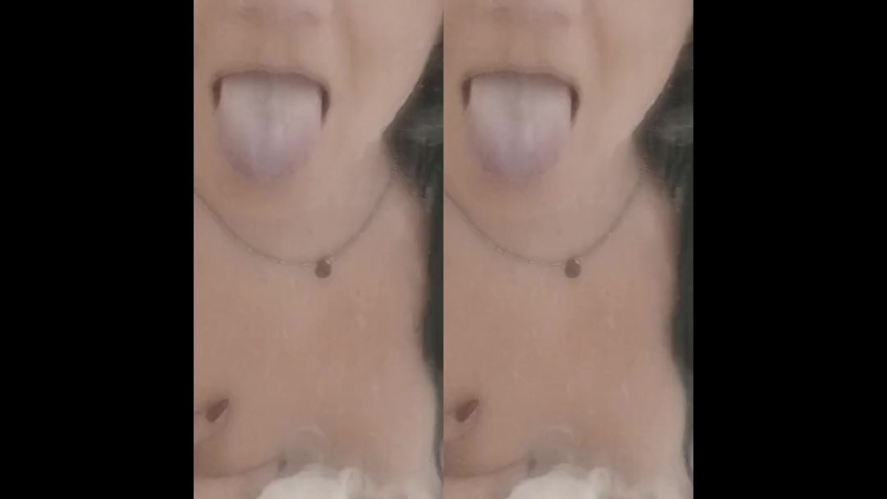 HOT MILF DEEPTHROAT SMOKE AND CHOKE